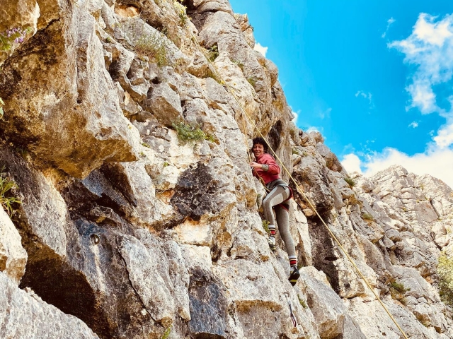 climbing in the jet 