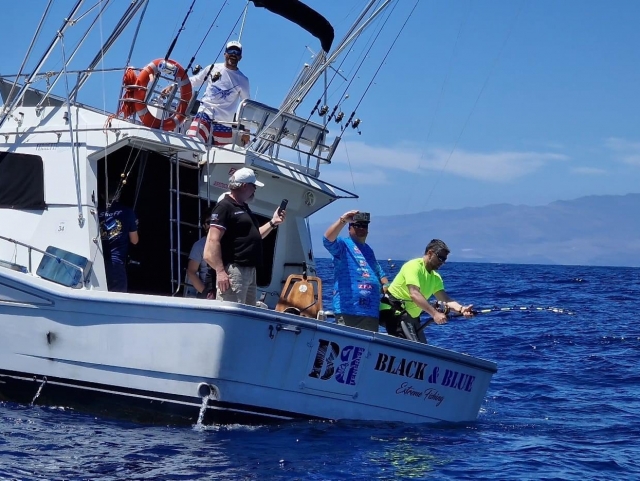 e-19866754-pesca-desde-barco175793862117579433706265.jpeg