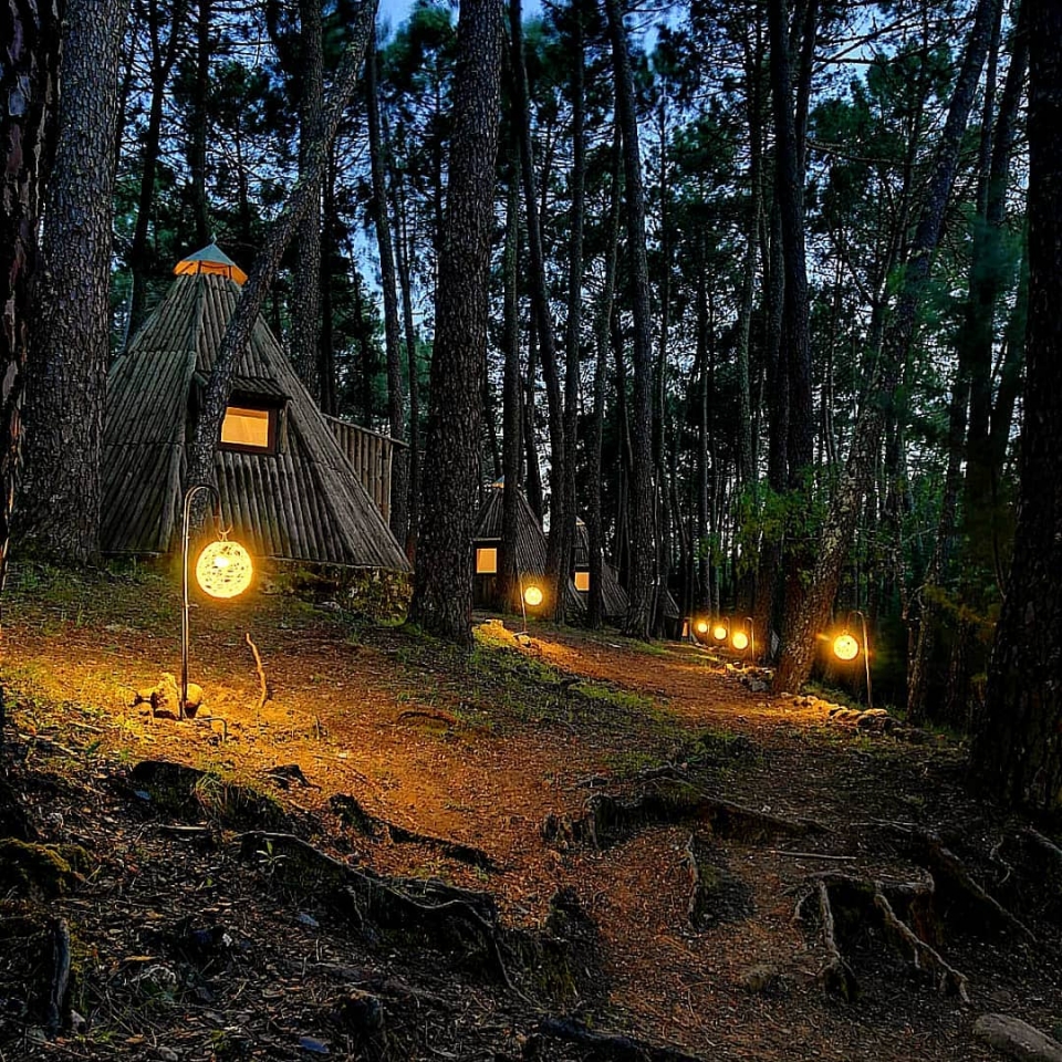 Los Teepees de noche