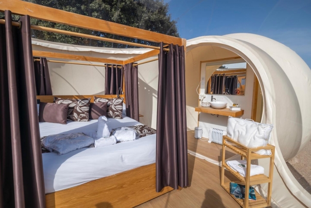  Chambre à bulles et lavabo 