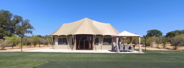  Gampling tent