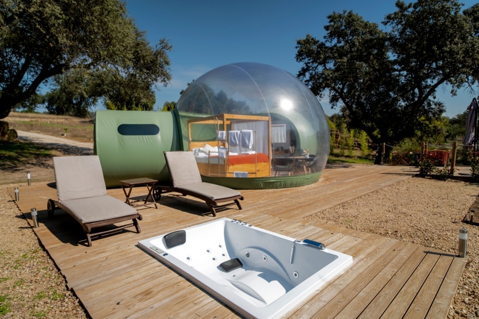 Hotel Burbuja with everything you need 