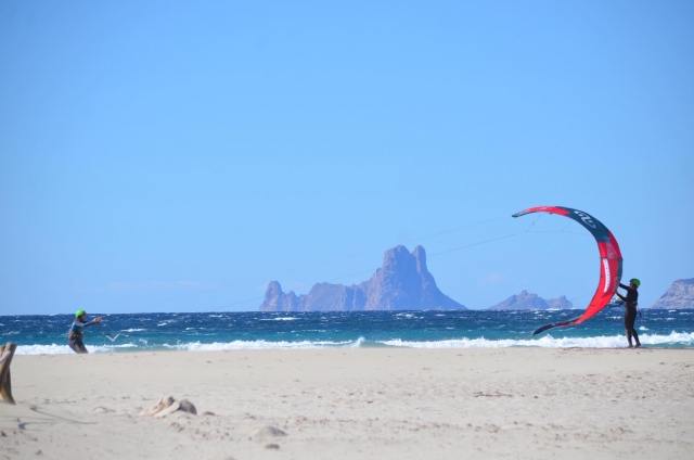 Kitesurfing