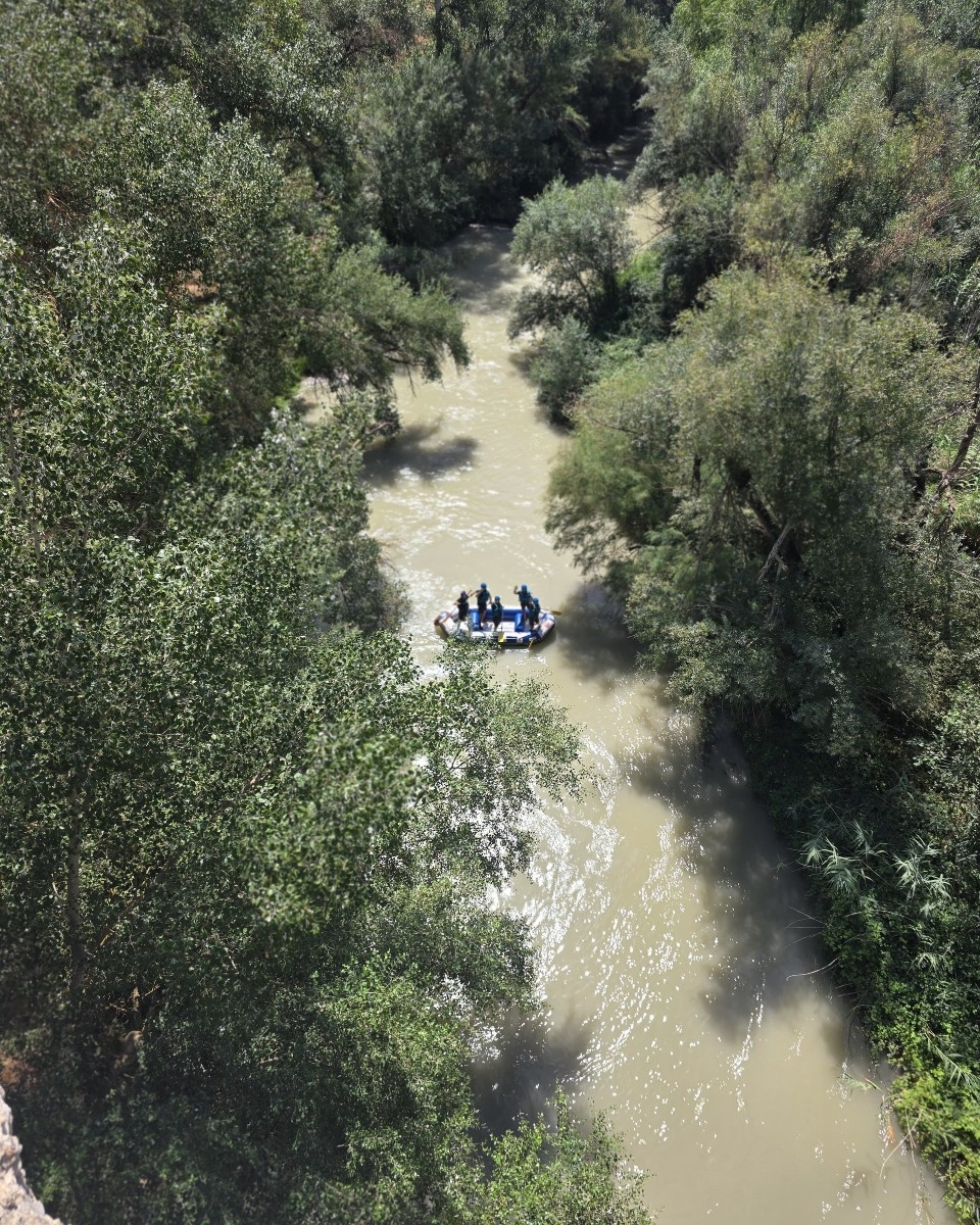  Explorez la rivière Génil à bord d'un radeau
