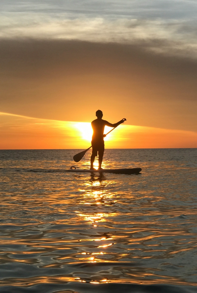  Paddle surf au coucher du soleil 