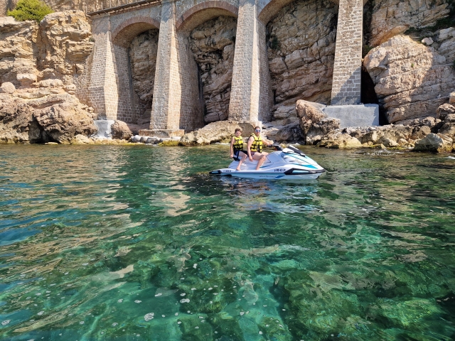 Conoce en jet ski las playas catalanas