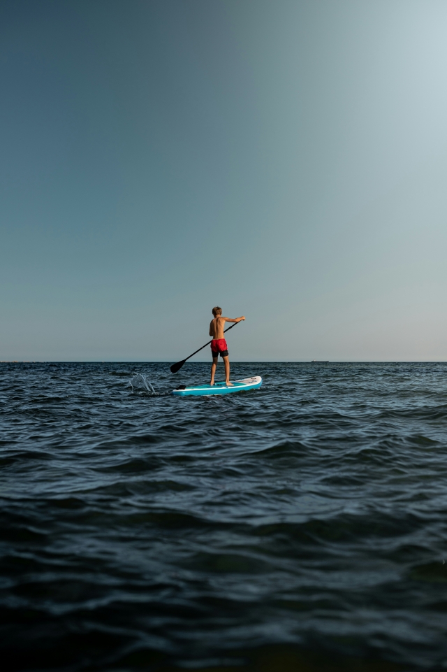 Sobre el SUP recorriendo la costa del Garraf 