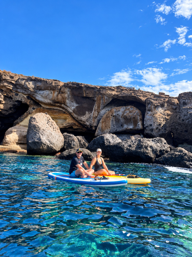  Conheça as falésias do sul de Tenerife praticando SUP 