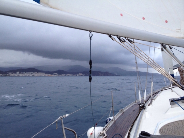  Salire sulla barca a vela 