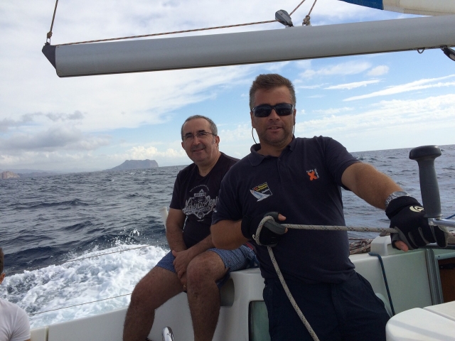 Navegando a vela
