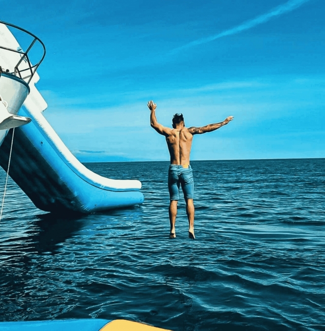 Experiencia en barco por la costa del sol