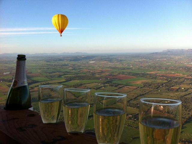  A toast to the balloon flight 
