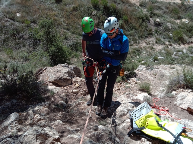 Preparados para aprender a hacer rapel
