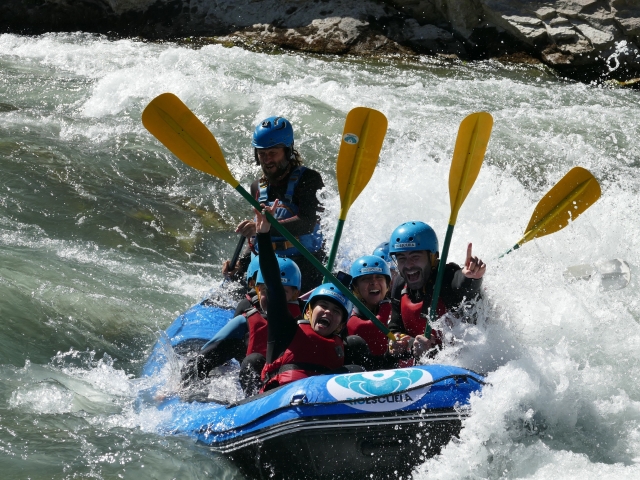  Rafting Family River