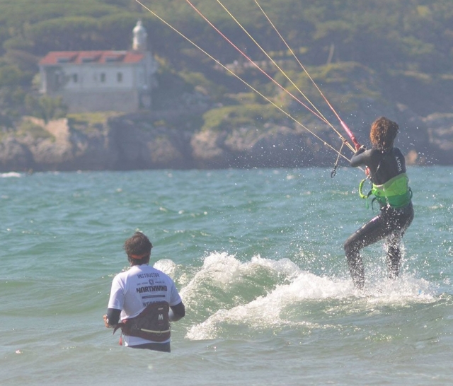 Aprende kitesurf en Cantabria