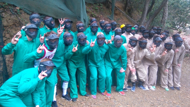 Équipes de paintball adverses 