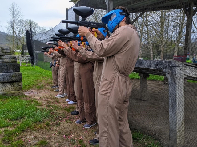  Aiming at the enemy team 
