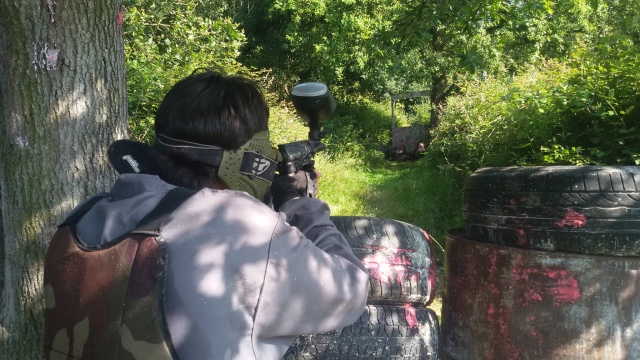 Una emocionante partida de paintball