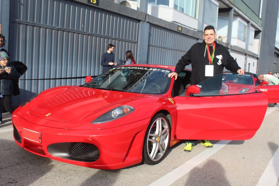  Fahren Sie einen Porsche auf der Rennstrecke von Vic