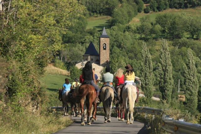  Visitare un eremo durante il percorso a cavallo 