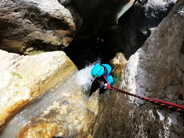  Descent from the Boixols ravine rappelling 