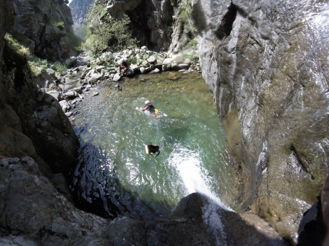 Tras el salto a la poza en el barranco de Queralbs