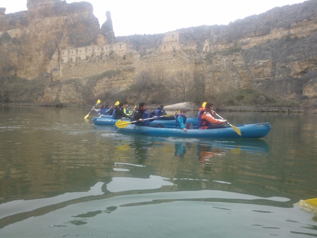 Montando en piragua