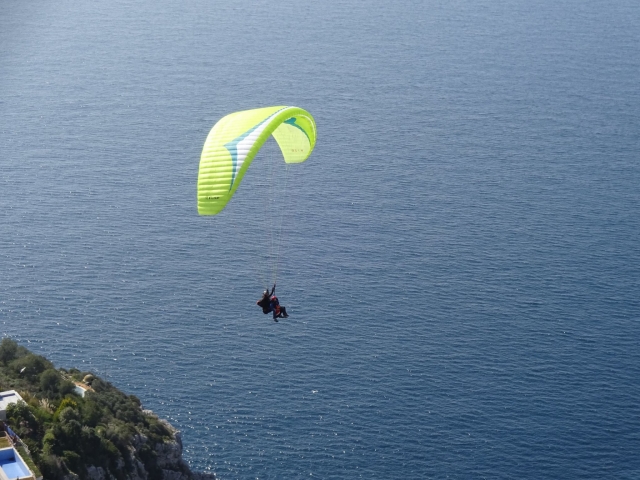 Vuelo en parapente biplaza en Granda