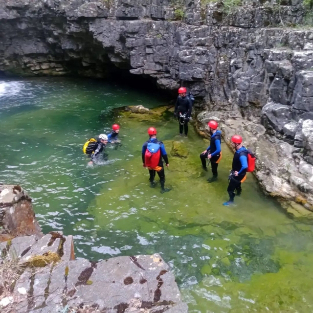  韦斯卡家庭溪降
