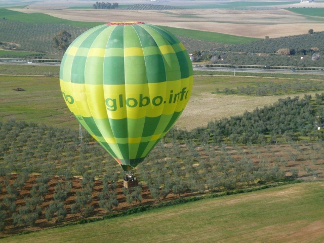 Globo elevándose