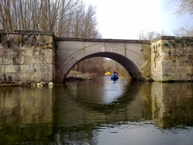  Pont sur la rivière 