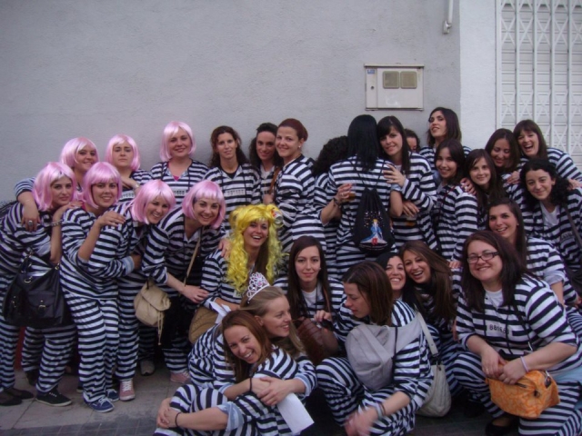 Group of prisoners 