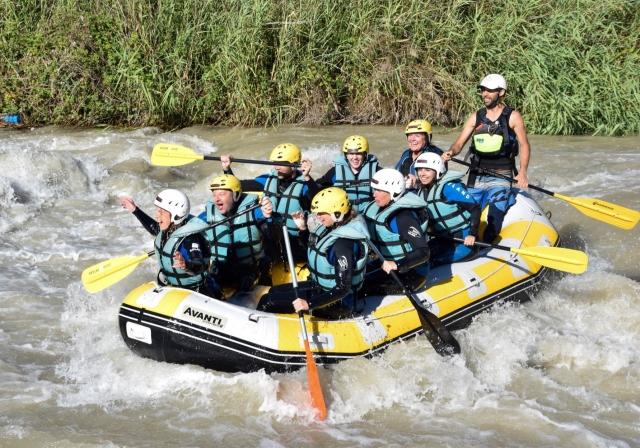  Rafting accompanied by the instructor 
