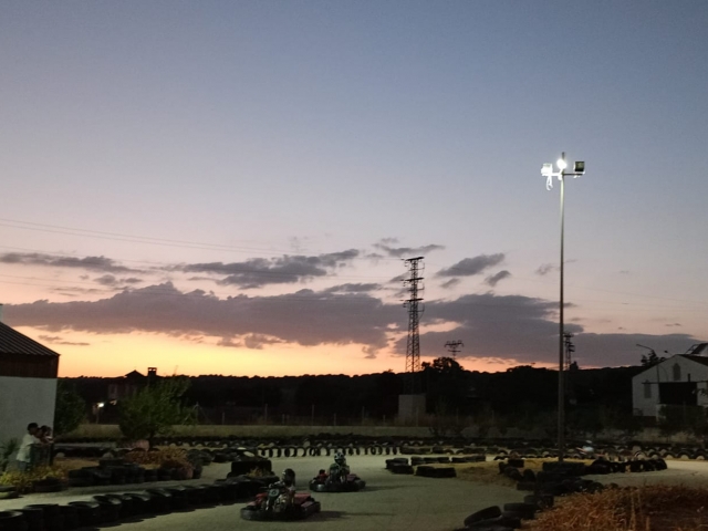 Karting al atardecer
