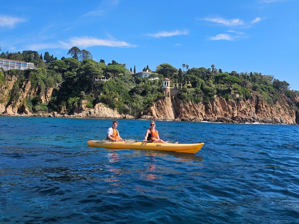 Kayak biplaza em Girona Kayak biplaza em Girona
