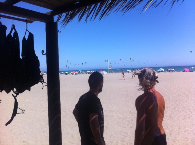 Junto a la playa