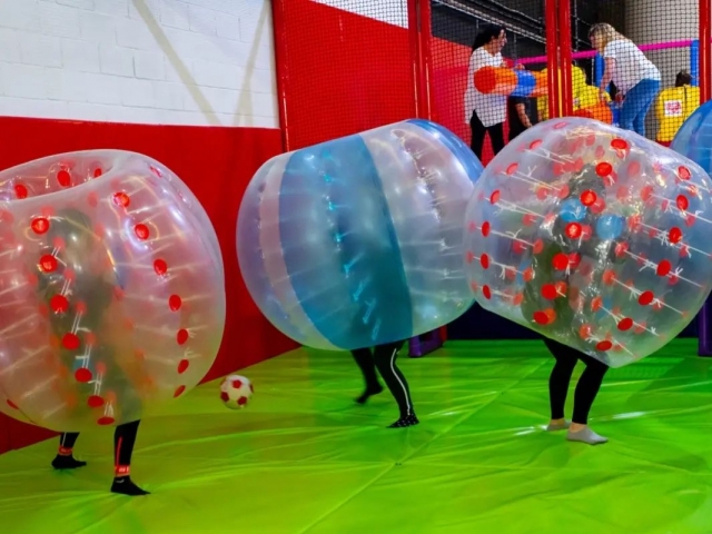  Zorbing