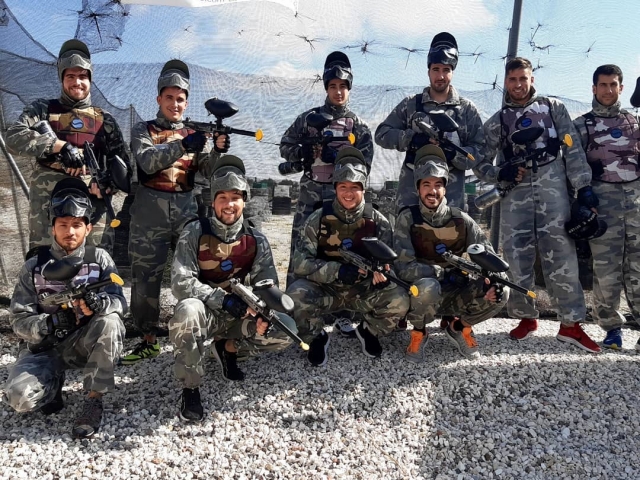 Foto di gruppo prima di giocare 