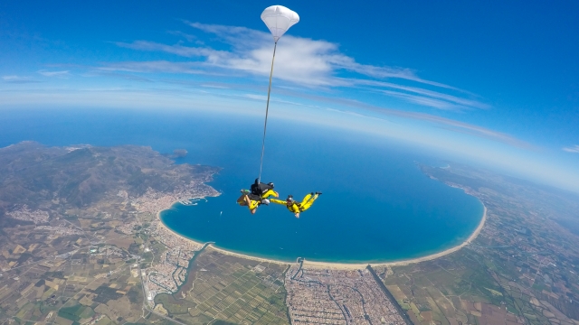  Empuriabrava mit dem Fallschirm 