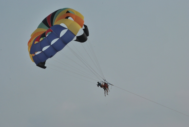  Flying I go, flying I come 