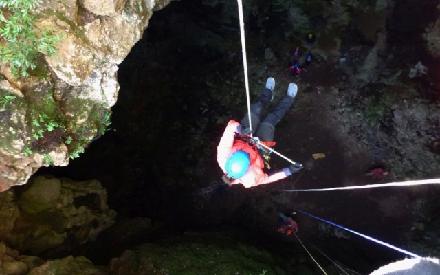  Pratica di speleologia a Barcellona 