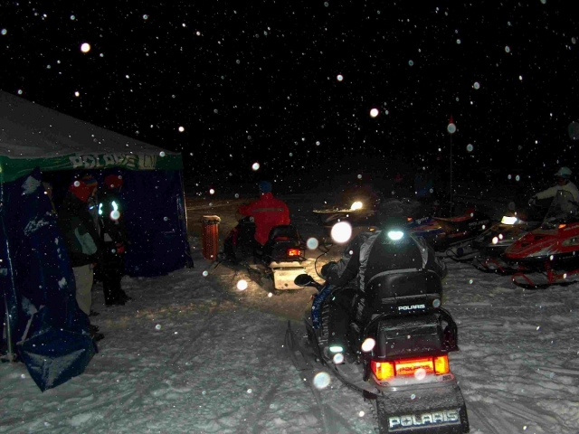  noite fora do snowmob 999- Descobrir Cerler no snowmob