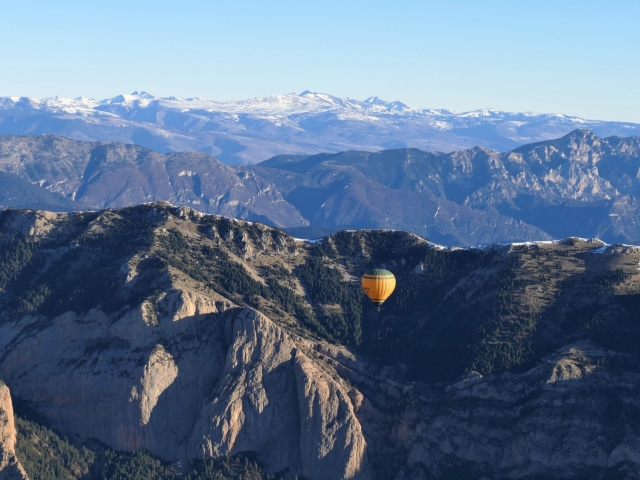  Flying through the landscape of the Sierra del Cadí 