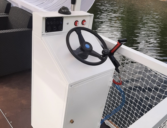 Disfrutando de un paseo en barco por El Burguillo