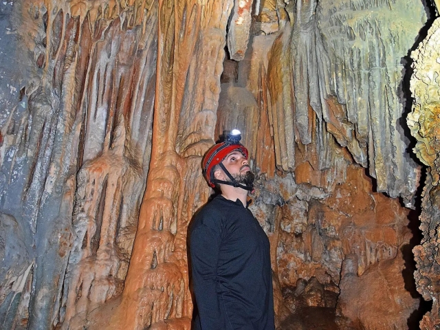 Sesión de espeleología en Valencia