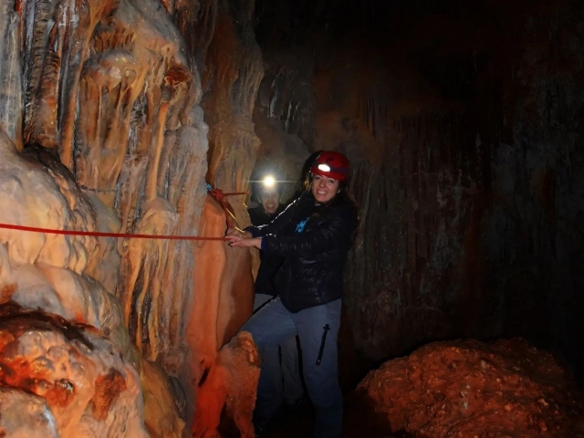Espeleología en las cuevas valencianas