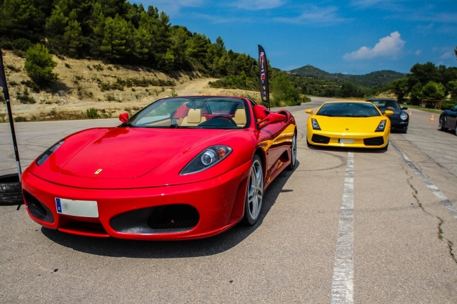 Manejar un Ferrari F430 en las carreteras de Navarra