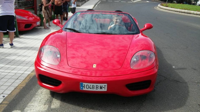  Fahren Sie einen Ferrari 
