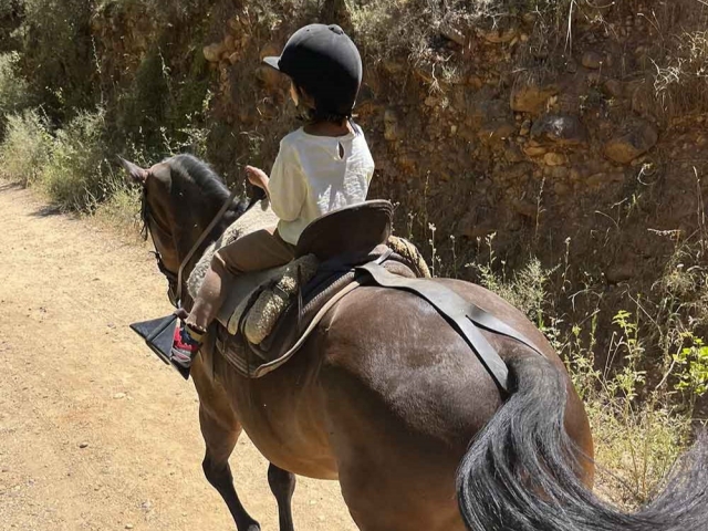  Bambini a cavallo nei dintorni di Burgos 