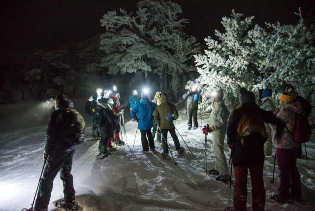 Ruta nocturna con raquetas de nieve